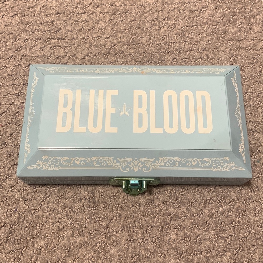 Jeffree Star Blue Blood Pallet